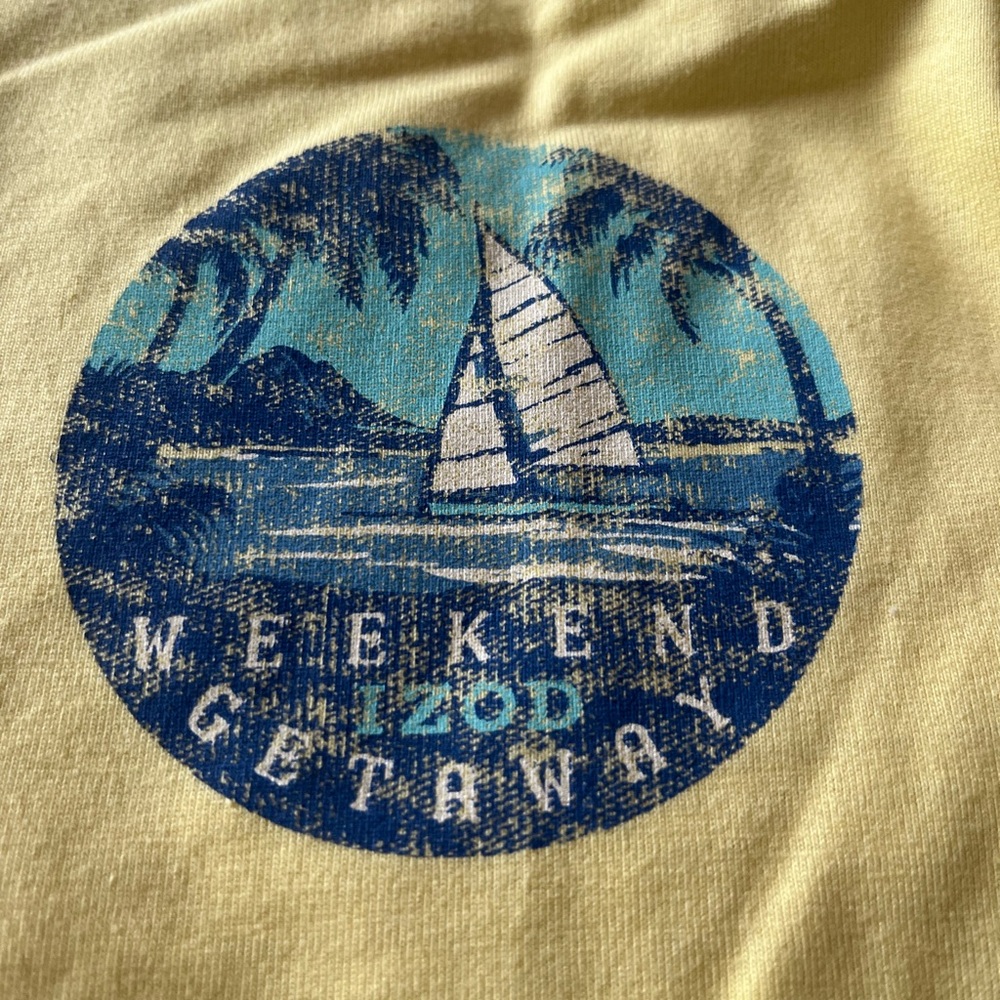 Izod Saltwater Men’s yellow 2xl t-shirt with logo